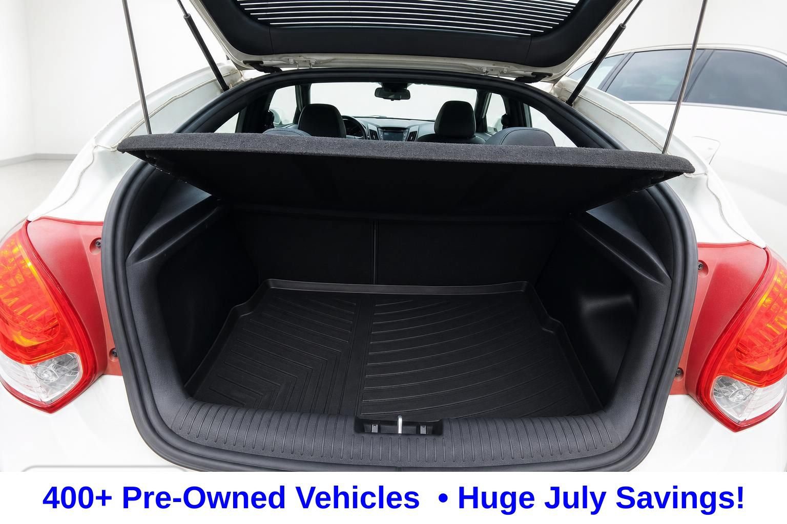 Used 2016 Hyundai Veloster Turbo FWD image 19