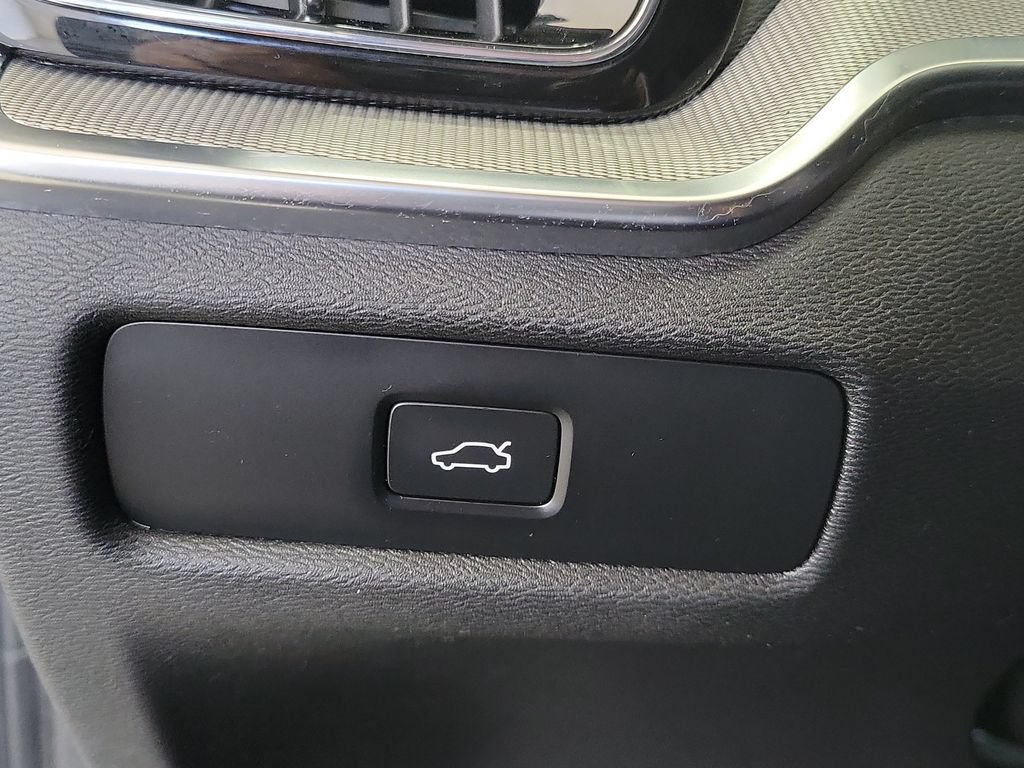 Used 2024 Volvo S60 B5 Plus w/ Climate Package FWD image 31