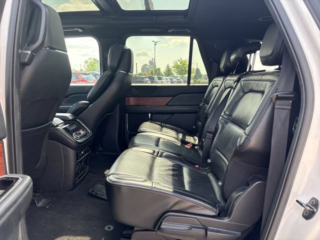 Used 2019 Lincoln Navigator L Reserve AWD/4WD image 11