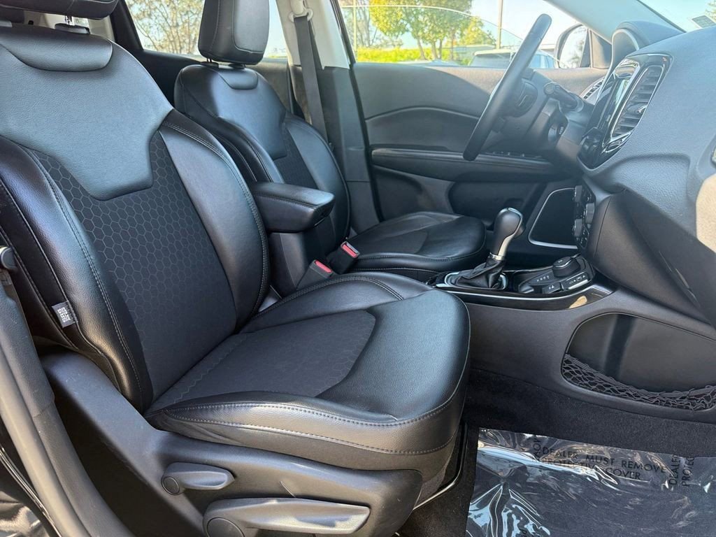 Used 2018 Jeep Compass Latitude w/ Popular Equipment Group image 29