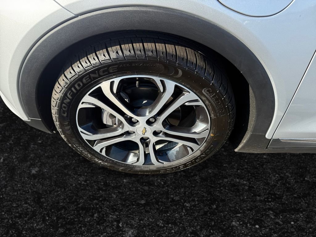 Used 2019 Chevrolet Bolt Premier w/ Infotainment Package image 9