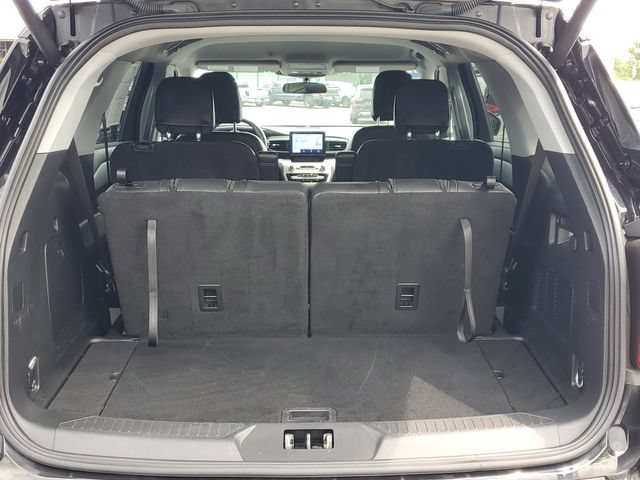 Certified 2024 Ford Explorer XLT w/ Equipment Group 202A AWD/4WD image 8