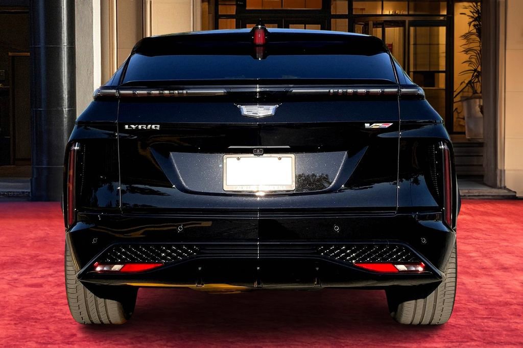 New 2026 Cadillac Lyriq V AWD/4WD image 5