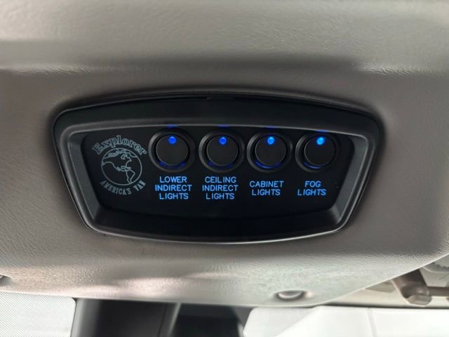 Used 2019 GMC Savana 2500 Extended w/ Enhanced Convenience Package image 31