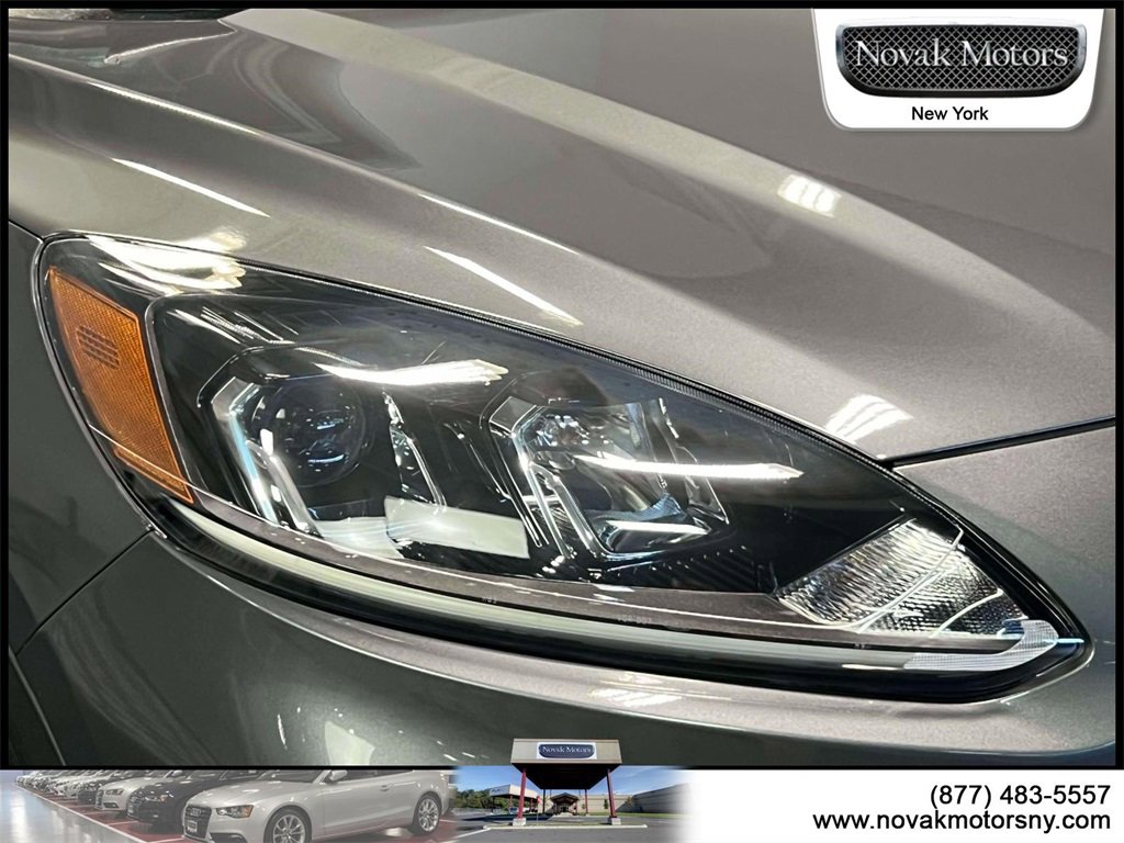 Used 2022 Ford Escape SEL w/ Technology Package image 10