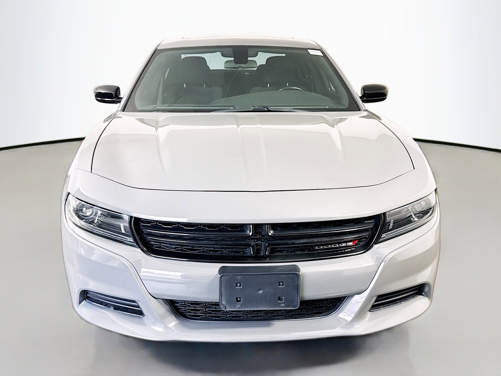 Used 2023 Dodge Charger SXT image 2