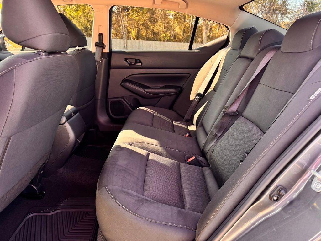 Used 2024 Nissan Altima 2.5 SV image 16