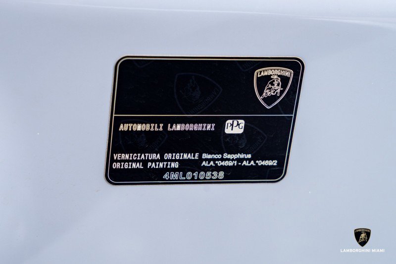 Used 2025 Lamborghini Urus SE image 5