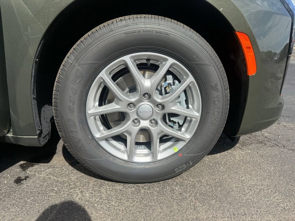 New 2027 Chrysler Pacifica Select FWD image 64