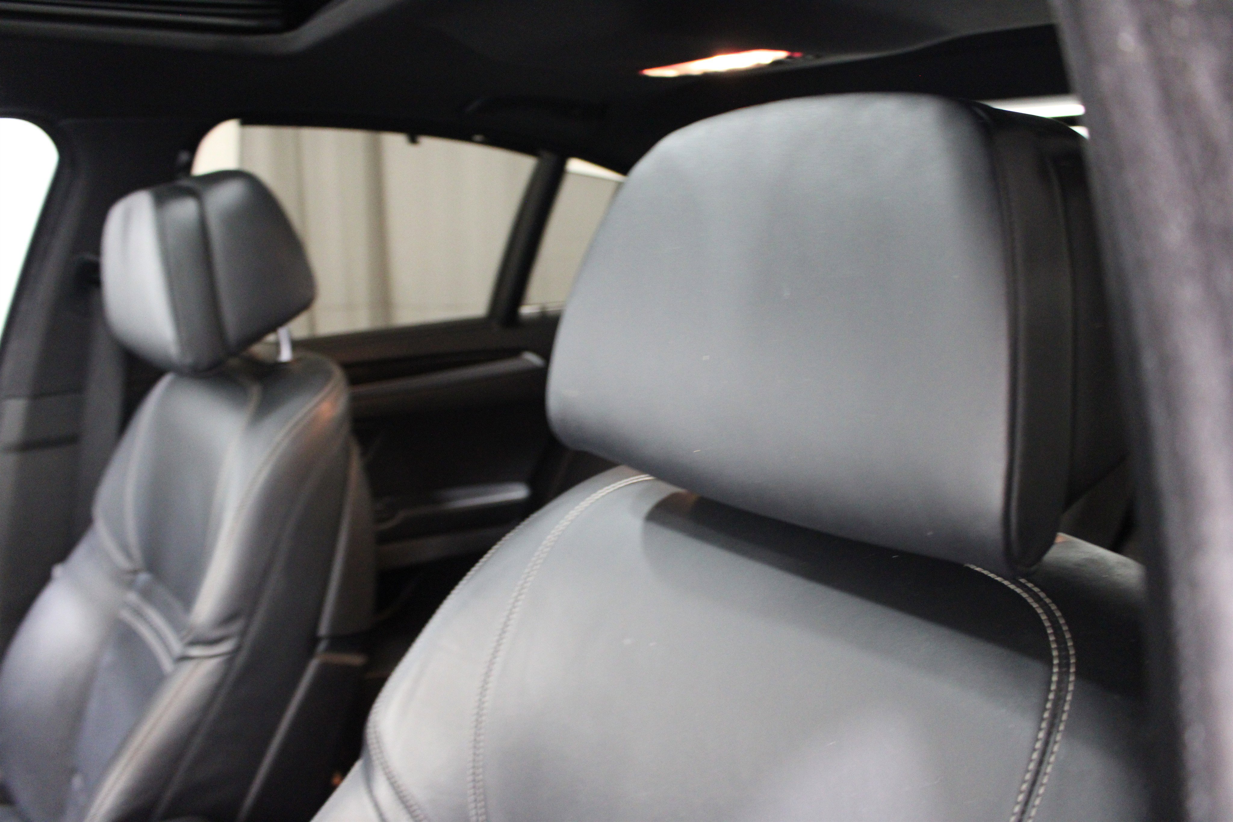 Used 2016 BMW 550i xDrive Sedan AWD/4WD image 4