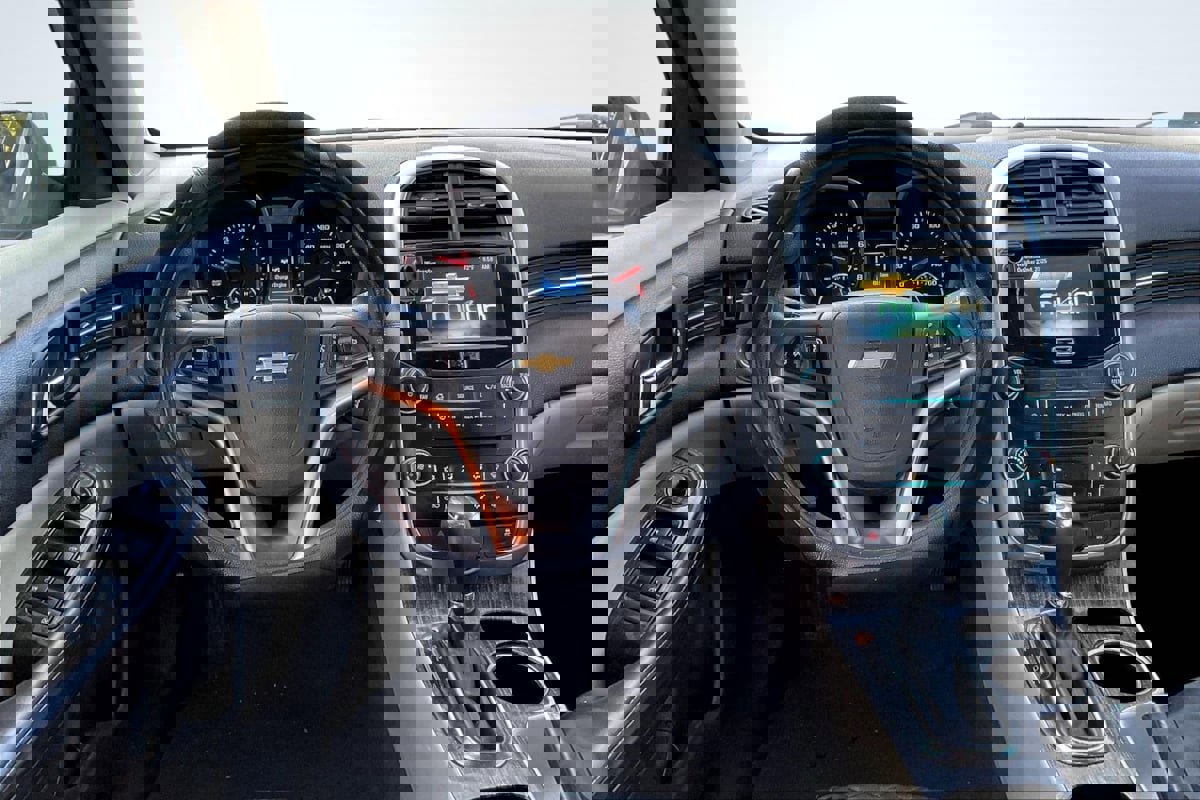 Used 2015 Chevrolet Malibu LT w/ Power Convenience Package image 5