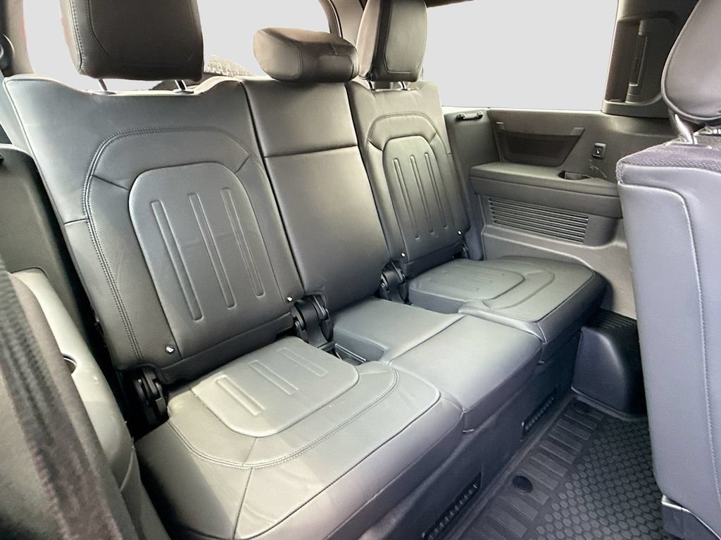 Used 2023 Land Rover Defender 130 X AWD/4WD image 29