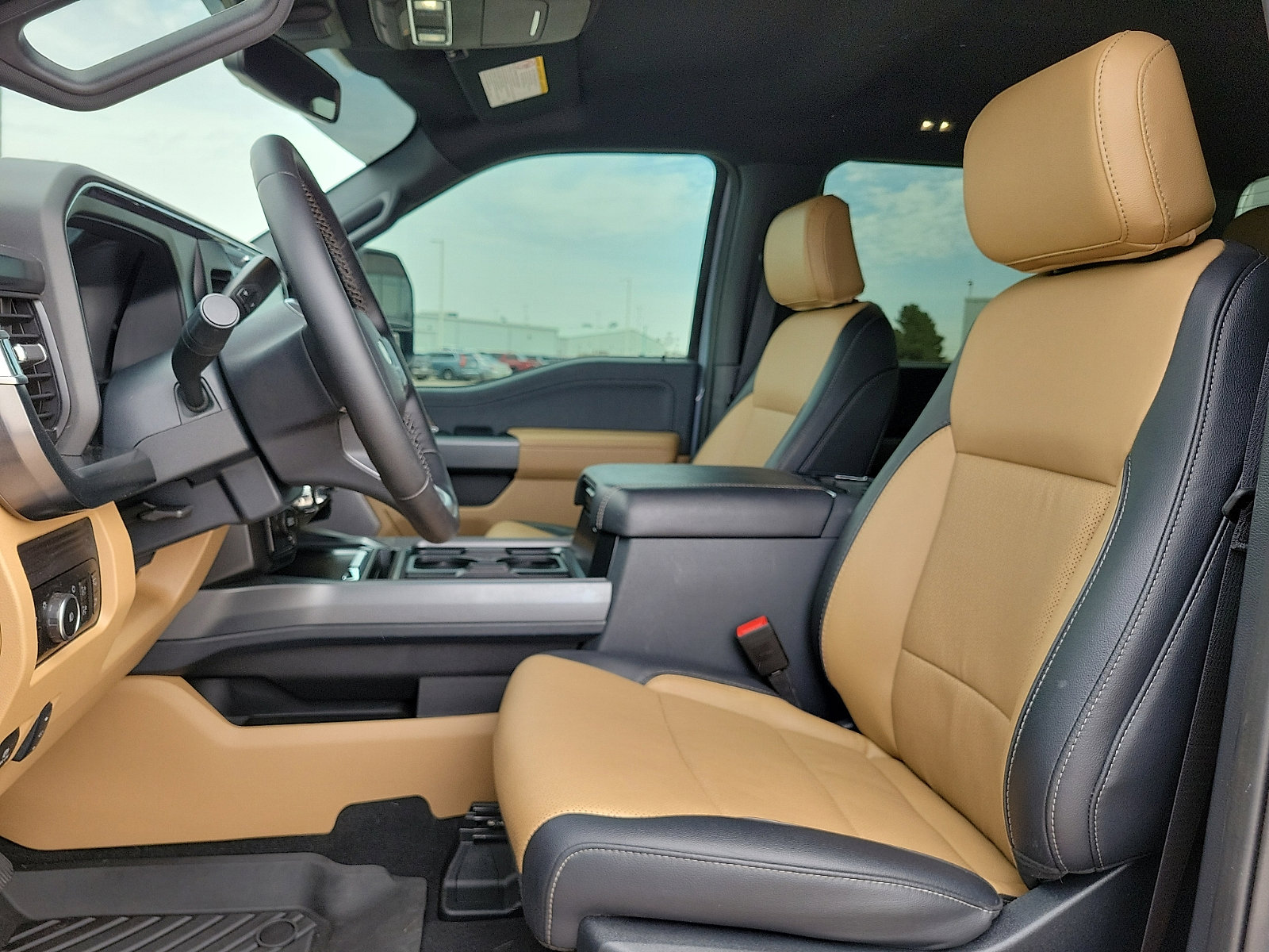 Used 2026 Ford F350 Lariat AWD/4WD image 12