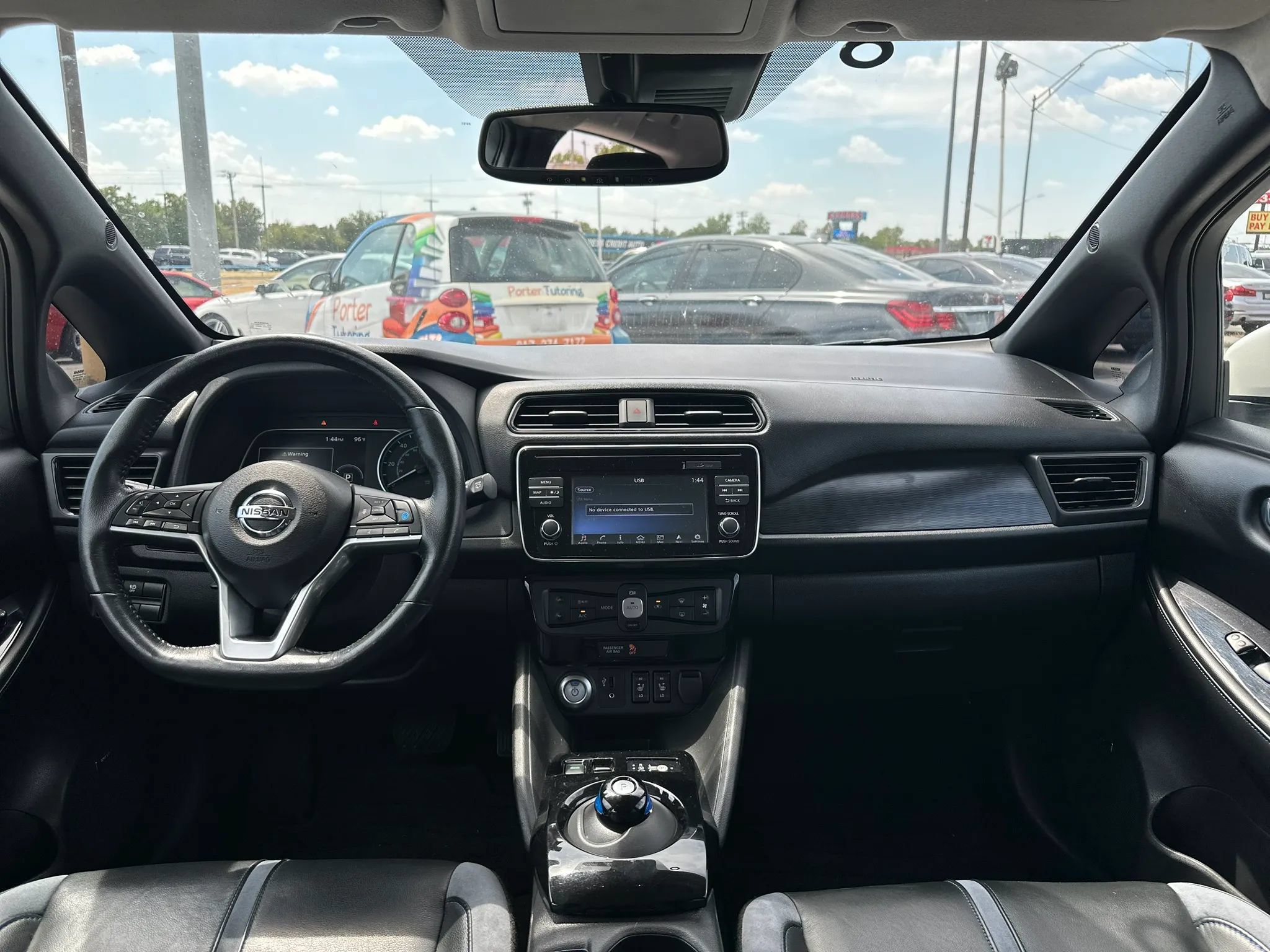 Used 2018 Nissan Leaf SL w/ SL Technology Package FWD image 12