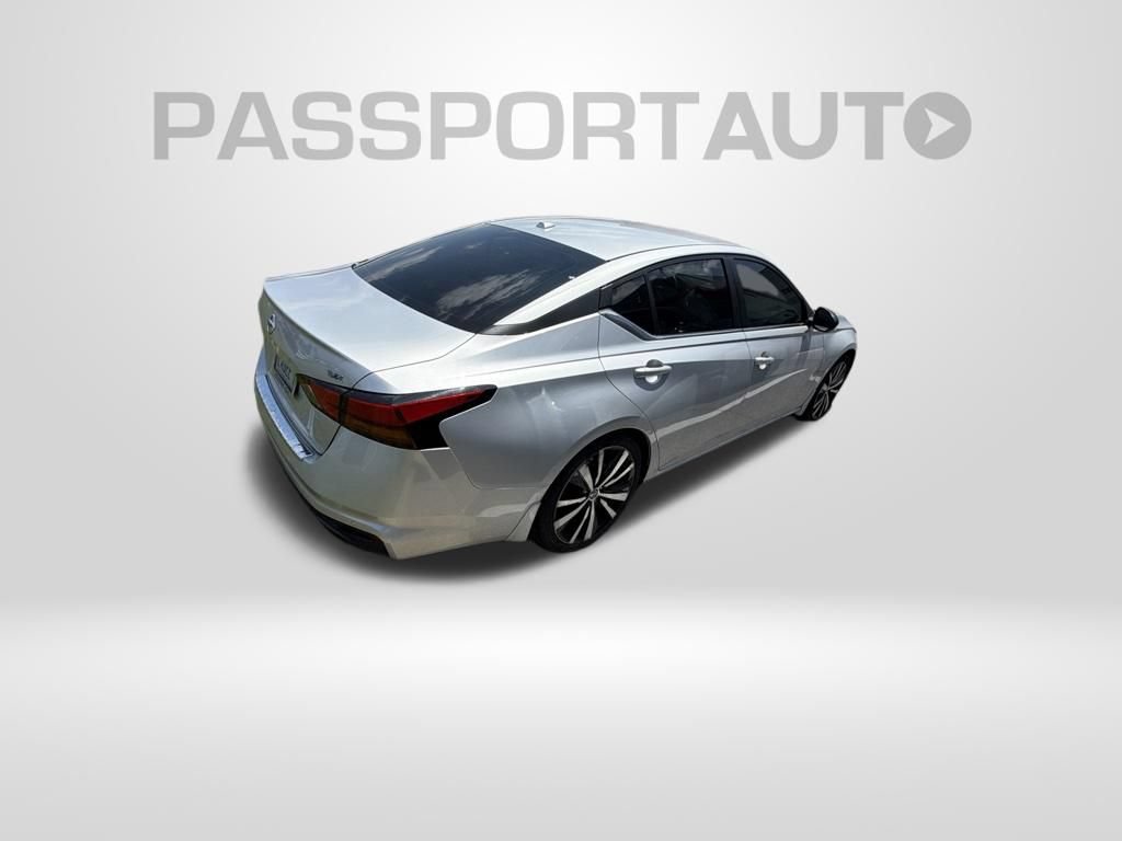 Used 2022 Nissan Altima 2.5 SR FWD image 1