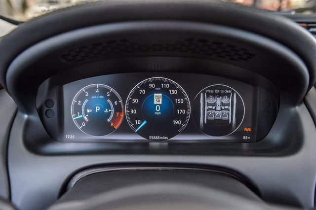 Used 2018 Jaguar XJ R-Sport RWD image 18