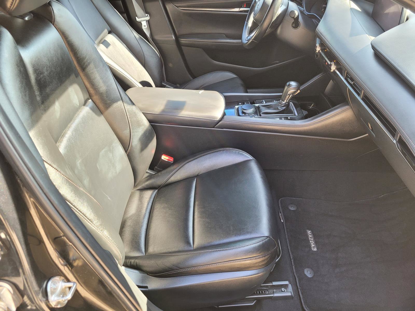 Used 2019 MAZDA MAZDA3 Hatchback FWD image 11