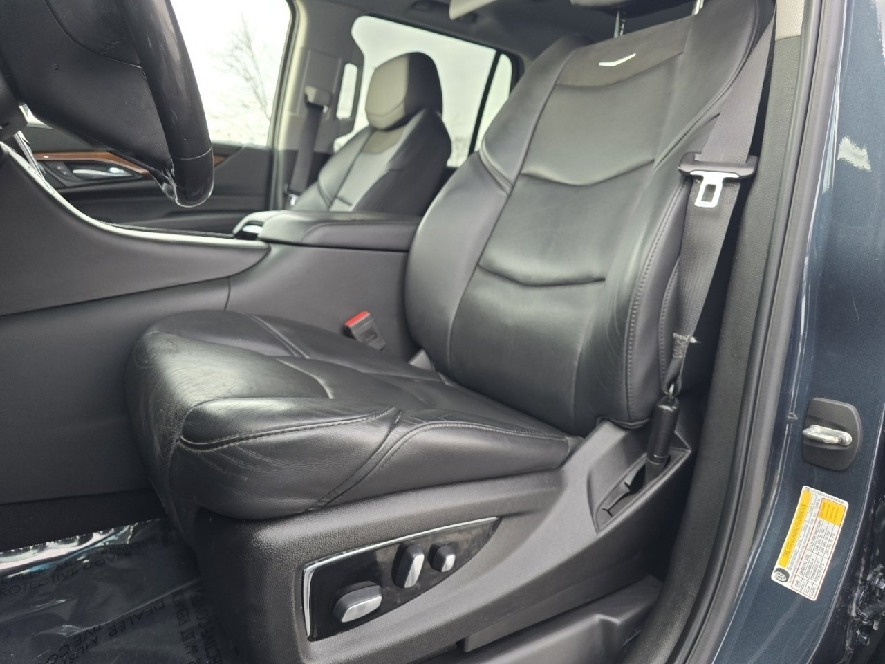 Used 2019 Cadillac Escalade Premium Luxury image 27