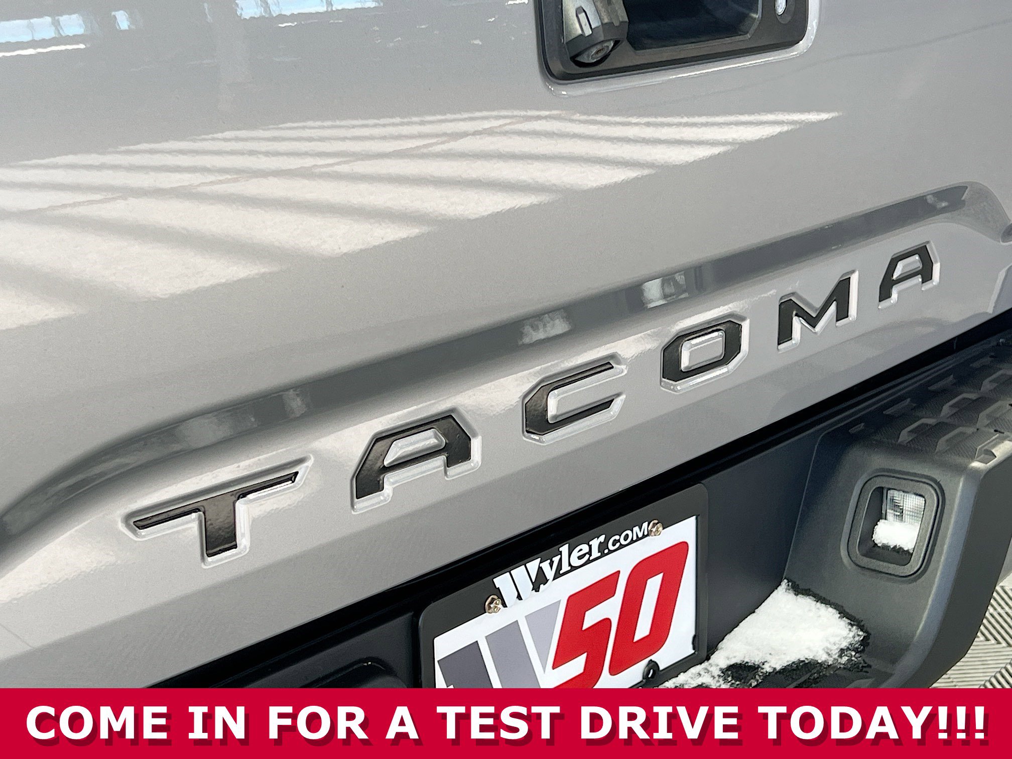 Used 2016 Toyota Tacoma SR w/ SR Convenience Package image 30