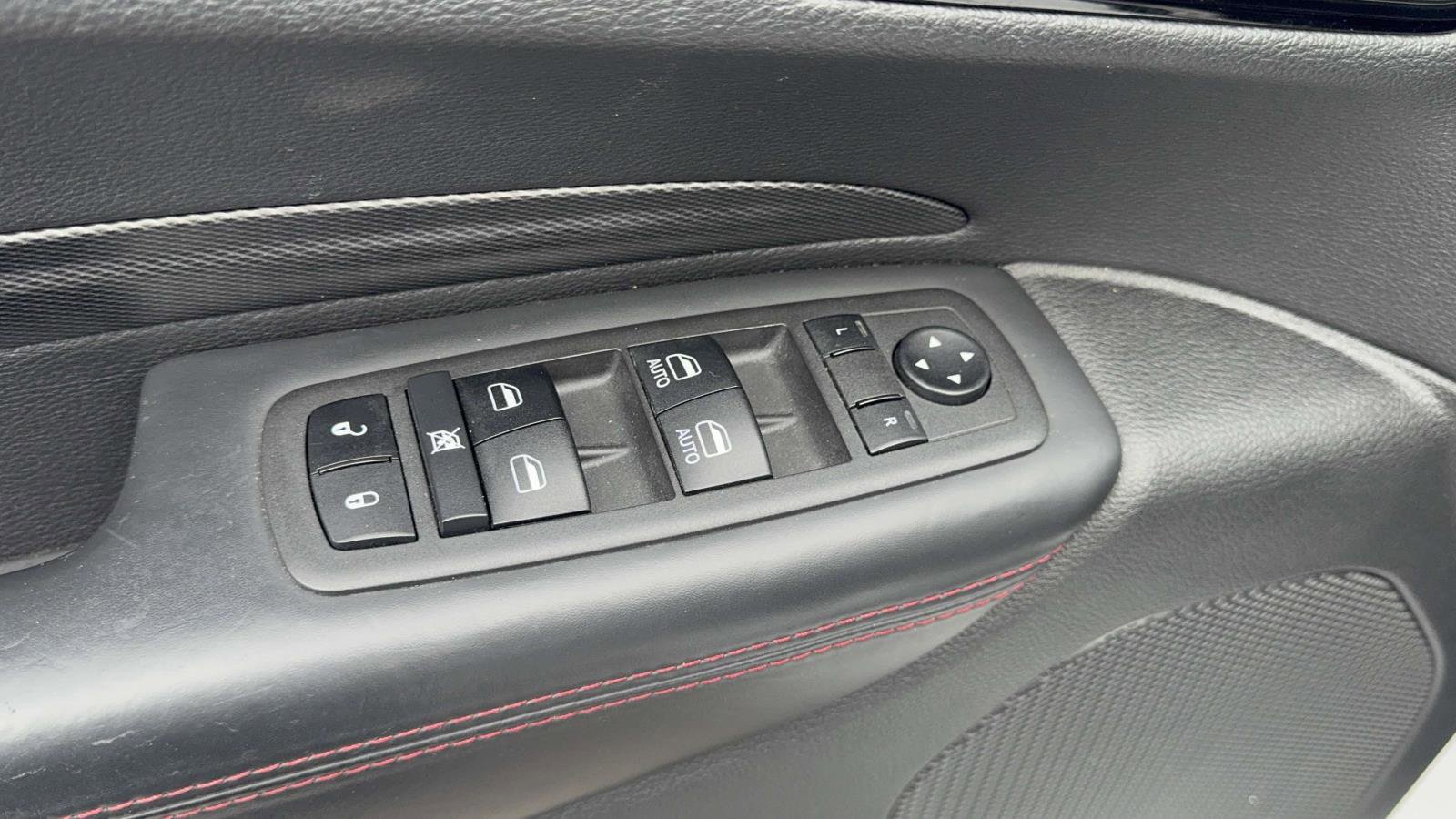 Used 2022 Dodge Durango R/T w/ Blacktop Package image 17