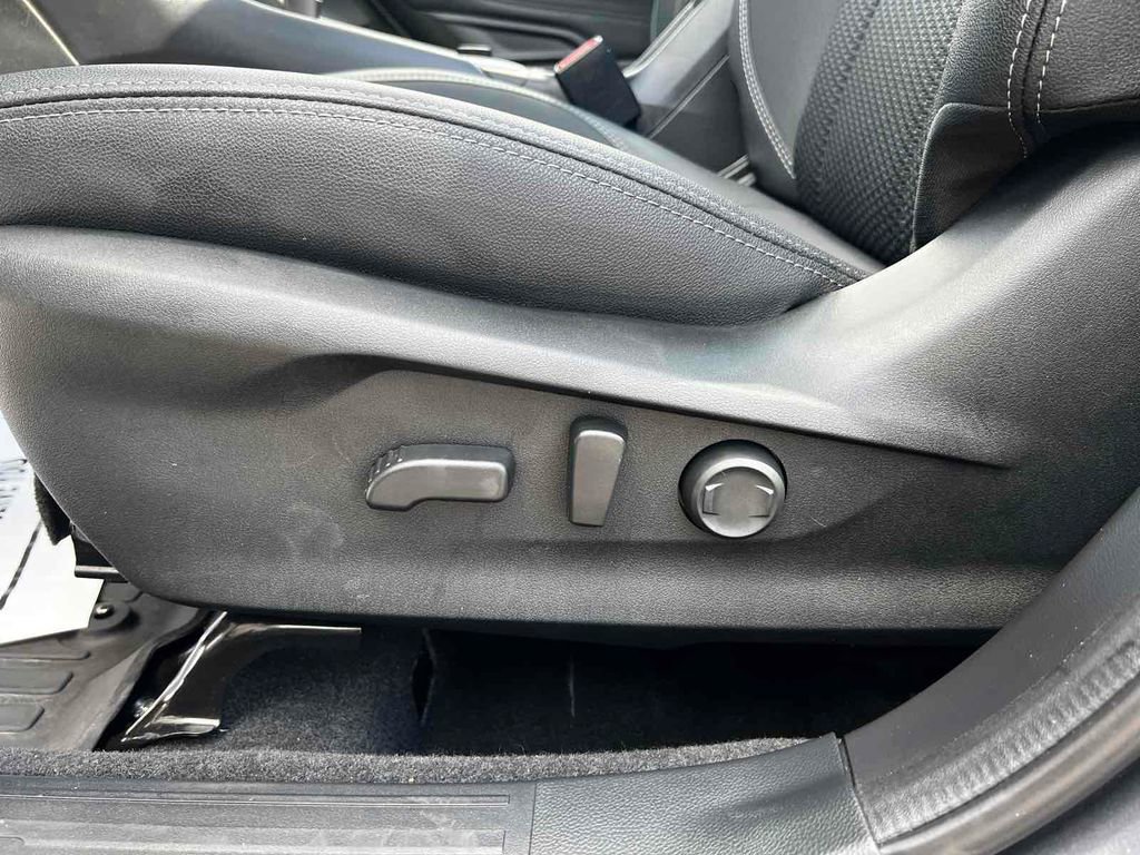 Used 2023 Subaru Forester Premium image 12