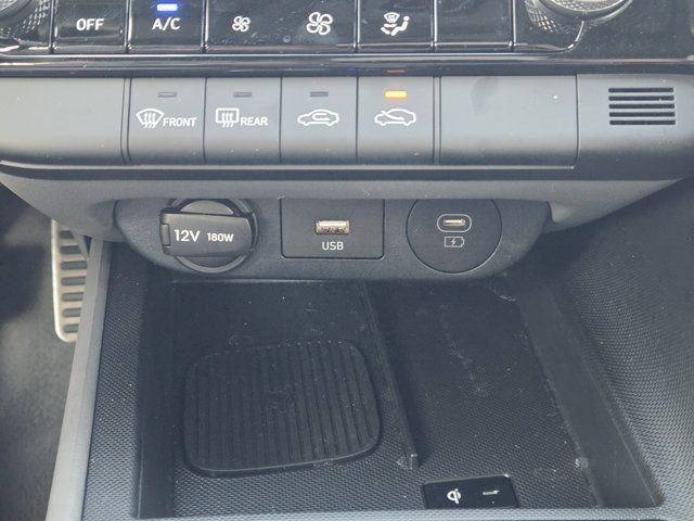 Certified 2025 Hyundai Elantra SEL FWD image 18
