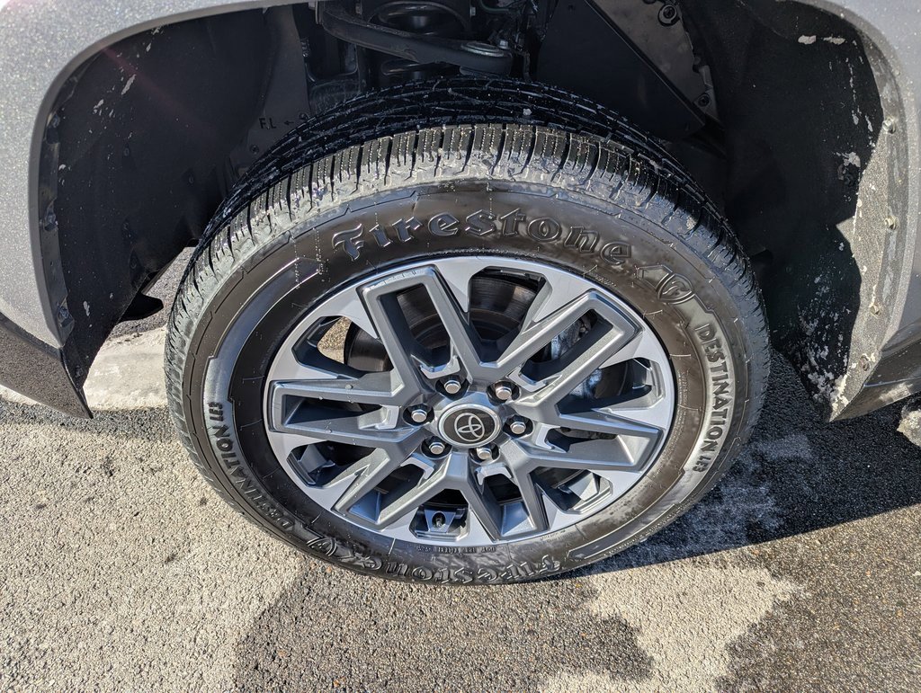 Used 2023 Toyota Tundra Limited image 12