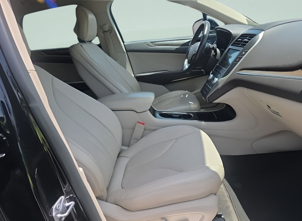 Used 2018 Lincoln MKC Reserve w/ Lincoln MKC Climate Package AWD/4WD image 9