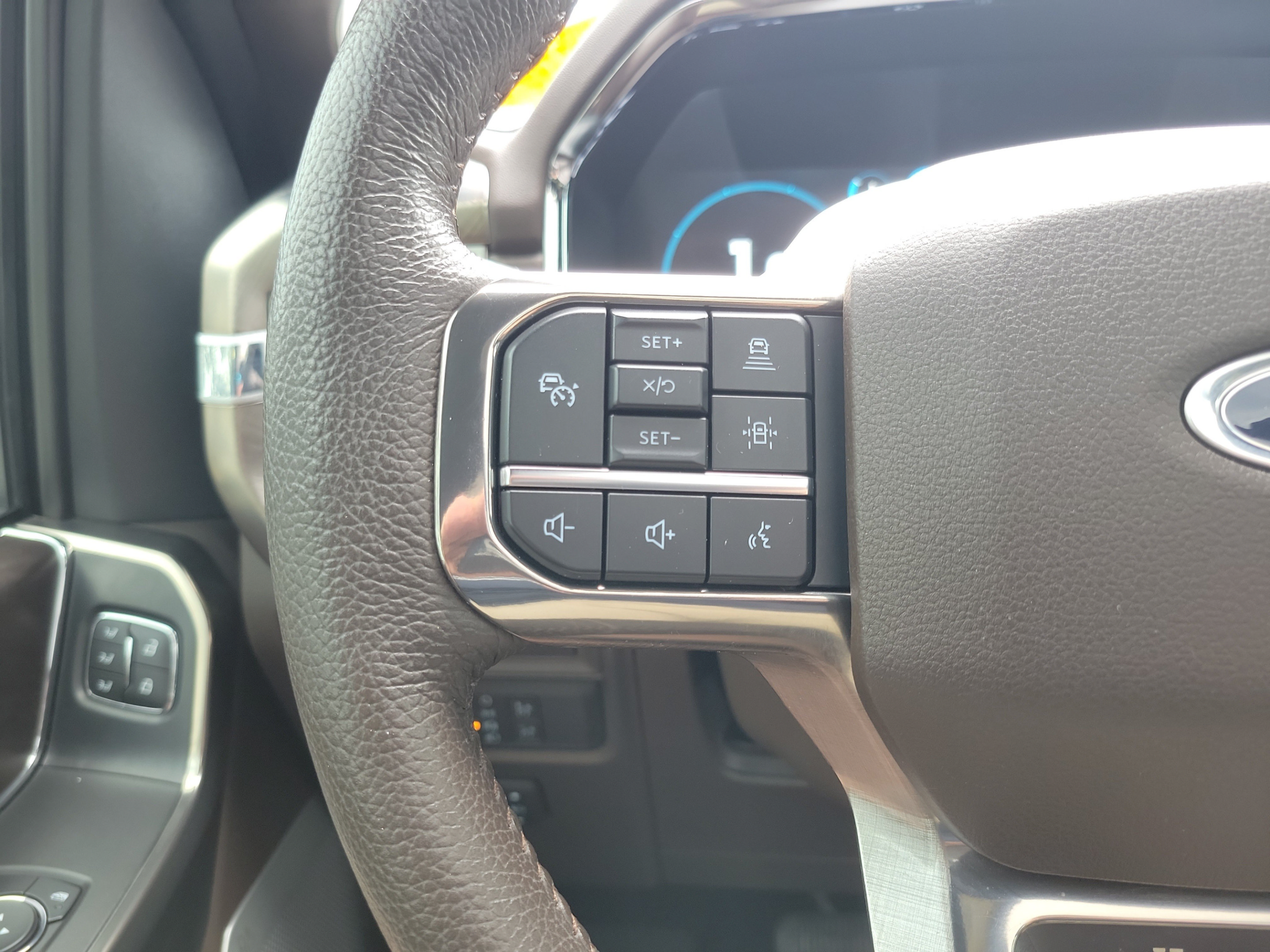 Used 2022 Ford F150 King Ranch w/ Equipment Group 601A High AWD/4WD image 21