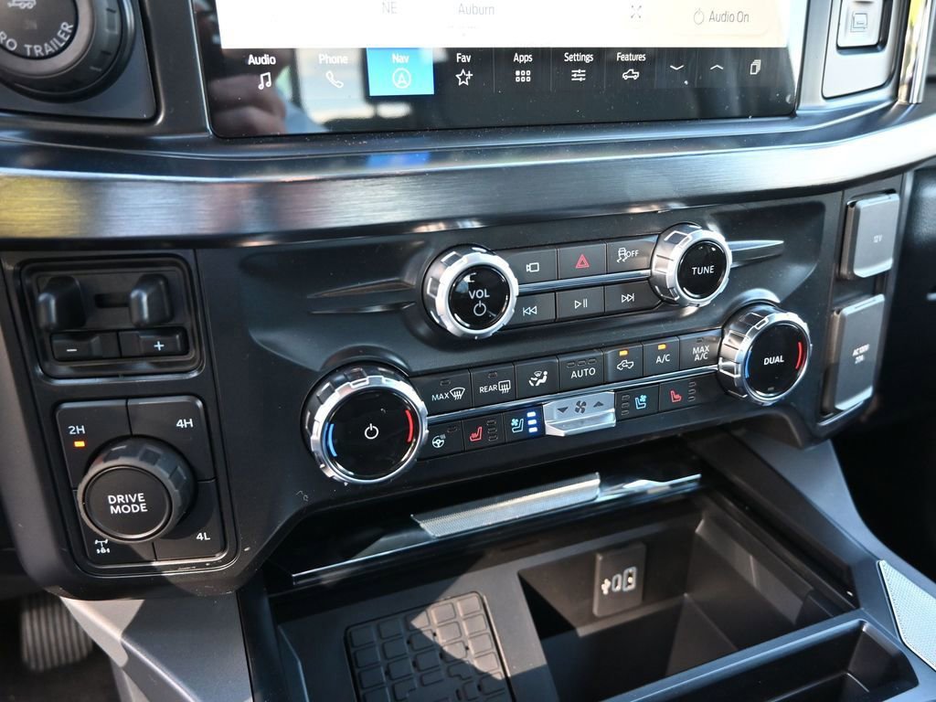 New 2025 Ford F350 Lariat w/ Lariat Ultimate Package AWD/4WD image 28