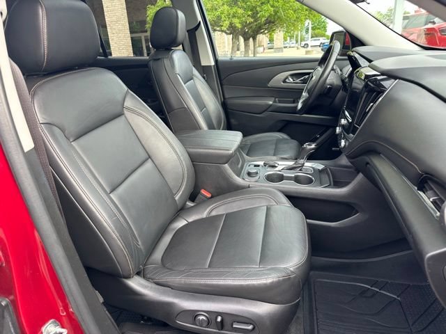 Used 2020 Chevrolet Traverse LT w/ LT Premium Package FWD image 32