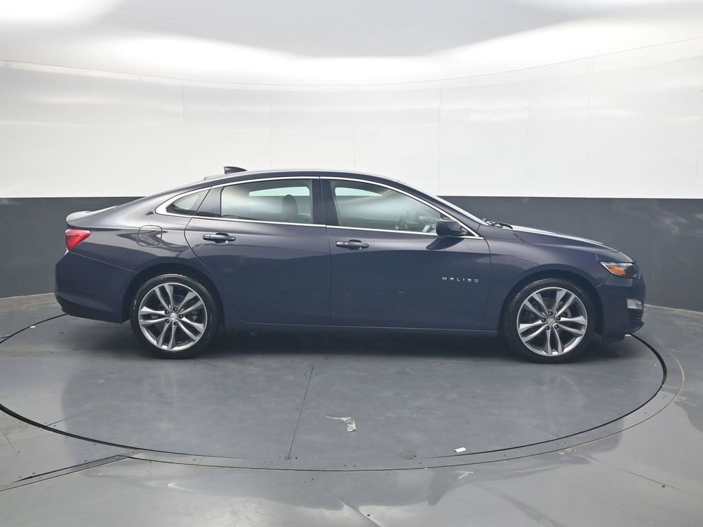 Used 2025 Chevrolet Malibu LT FWD image 3