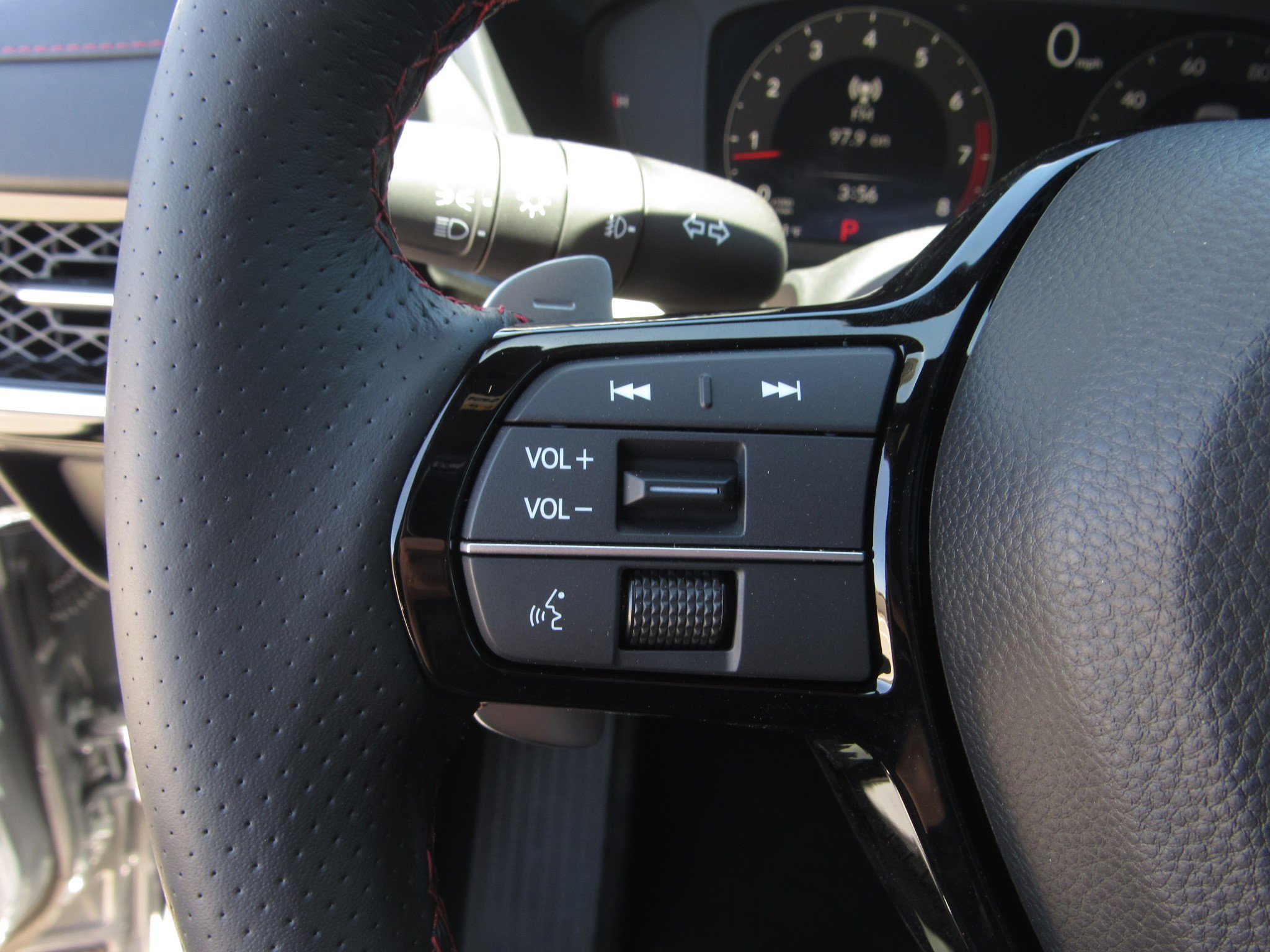 Certified 2025 Acura ADX A-Spec image 27