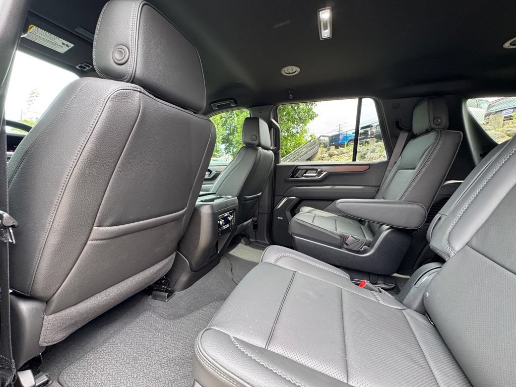 Used 2026 GMC Yukon Denali AWD/4WD image 20