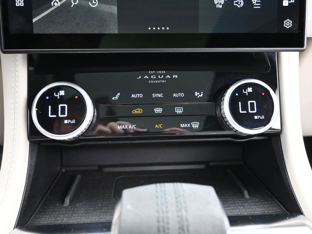 Certified 2025 Jaguar F-PACE R-Dynamic S image 25