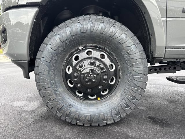New 2026 RAM 3500 Limited AWD/4WD image 11