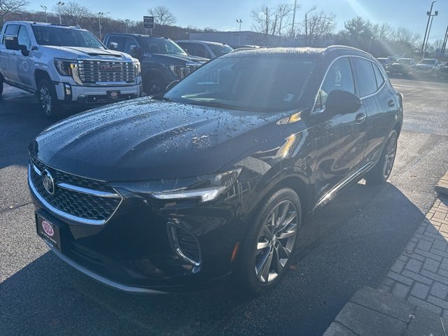 Used 2021 Buick Envision Avenir w/ Technology Package II image 3