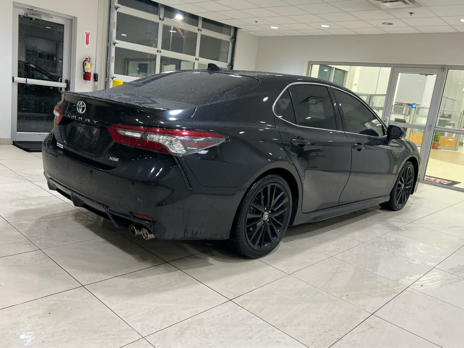 Used 2021 Toyota Camry XSE w/ Navigation Package FWD image 4