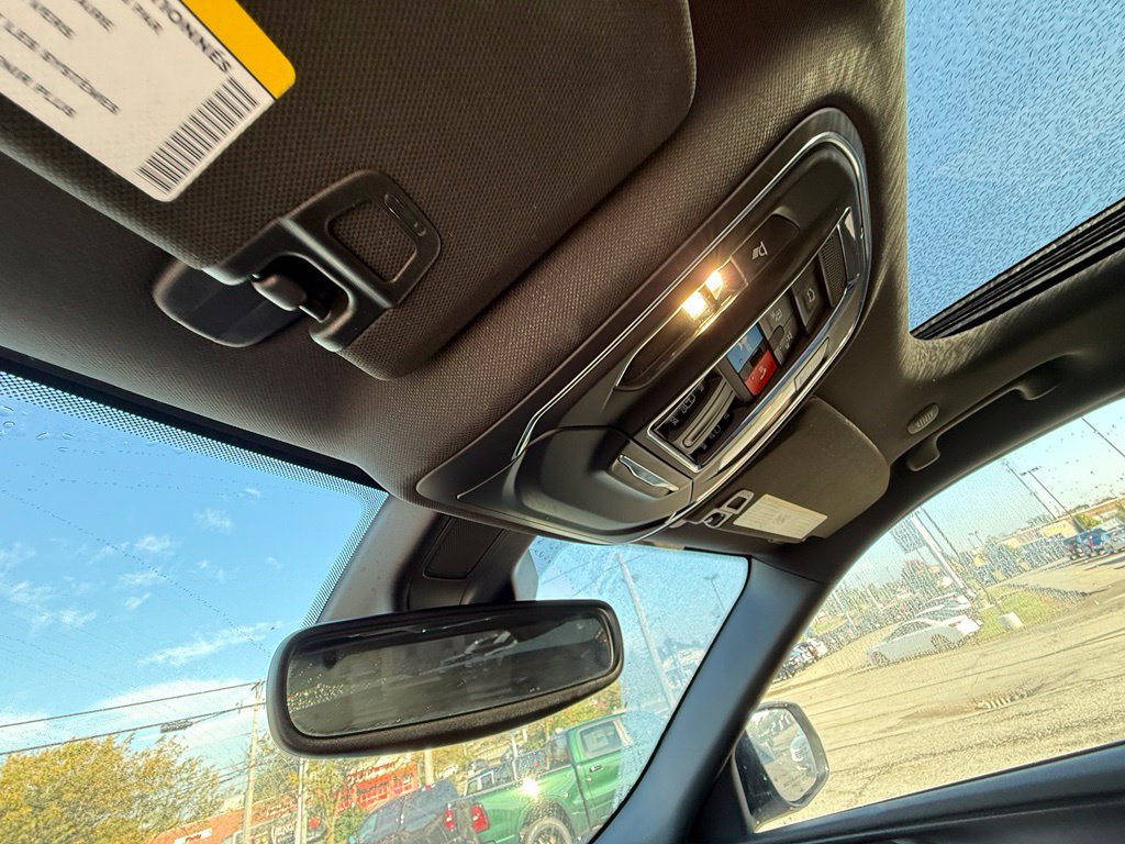Used 2023 Jeep Grand Cherokee Altitude AWD/4WD image 23