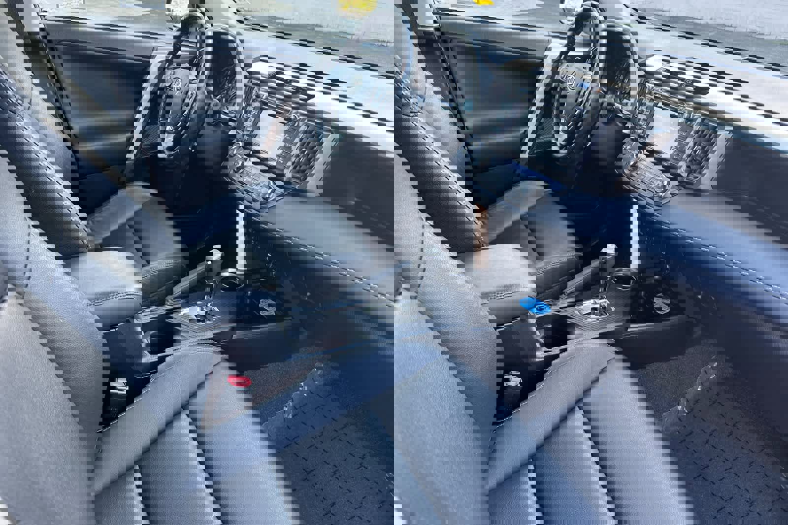 Used 2014 Toyota RAV4 Limited image 16