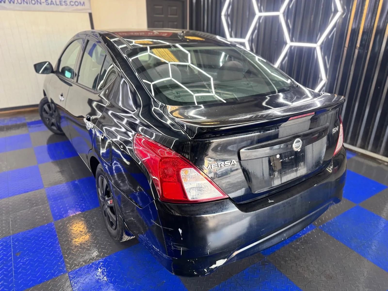 Used 2016 Nissan Versa SV image 22