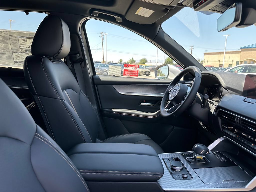 New 2025 MAZDA CX-90 Plug-In Hybrid w/ Premium Plus AWD/4WD image 30