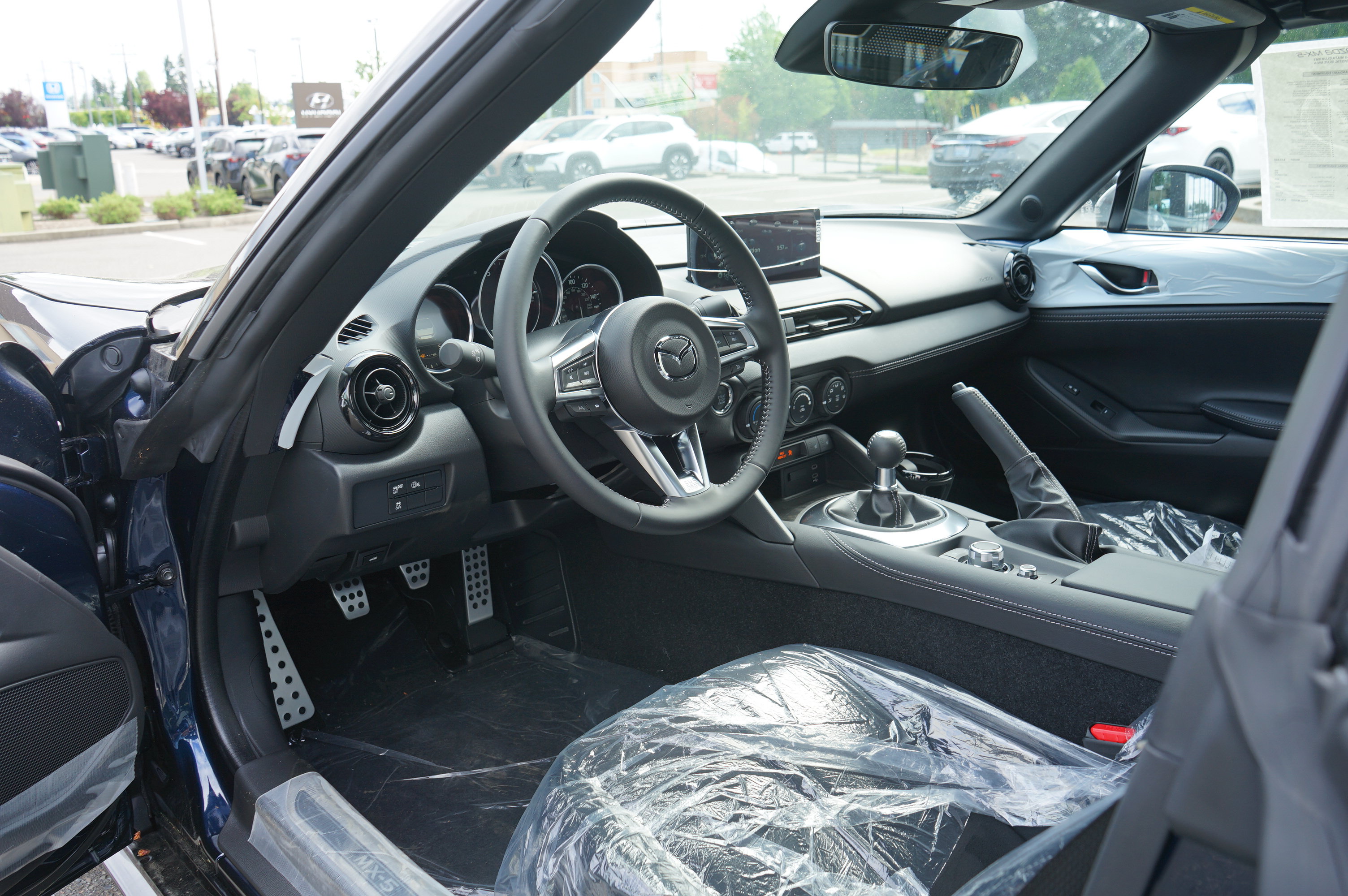New 2026 MAZDA MX-5 Miata Club w/ Interior Package RWD image 18