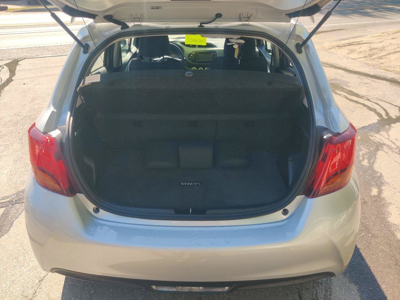 Used 2015 Toyota Yaris LE FWD image 14