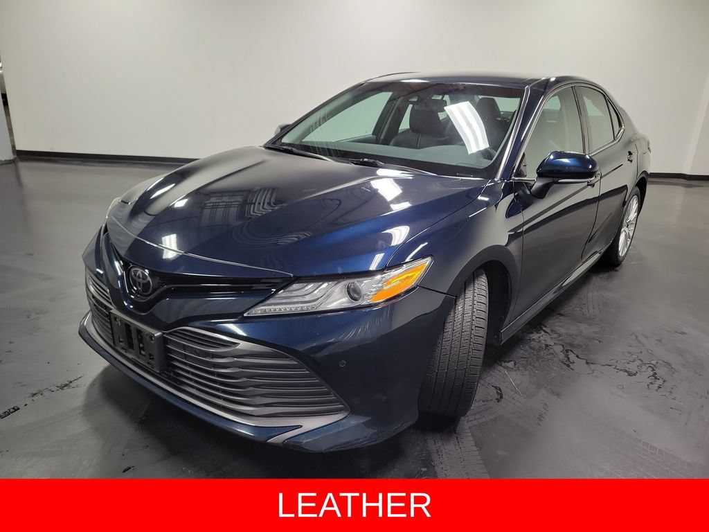 Used 2018 Toyota Camry XLE FWD image 4