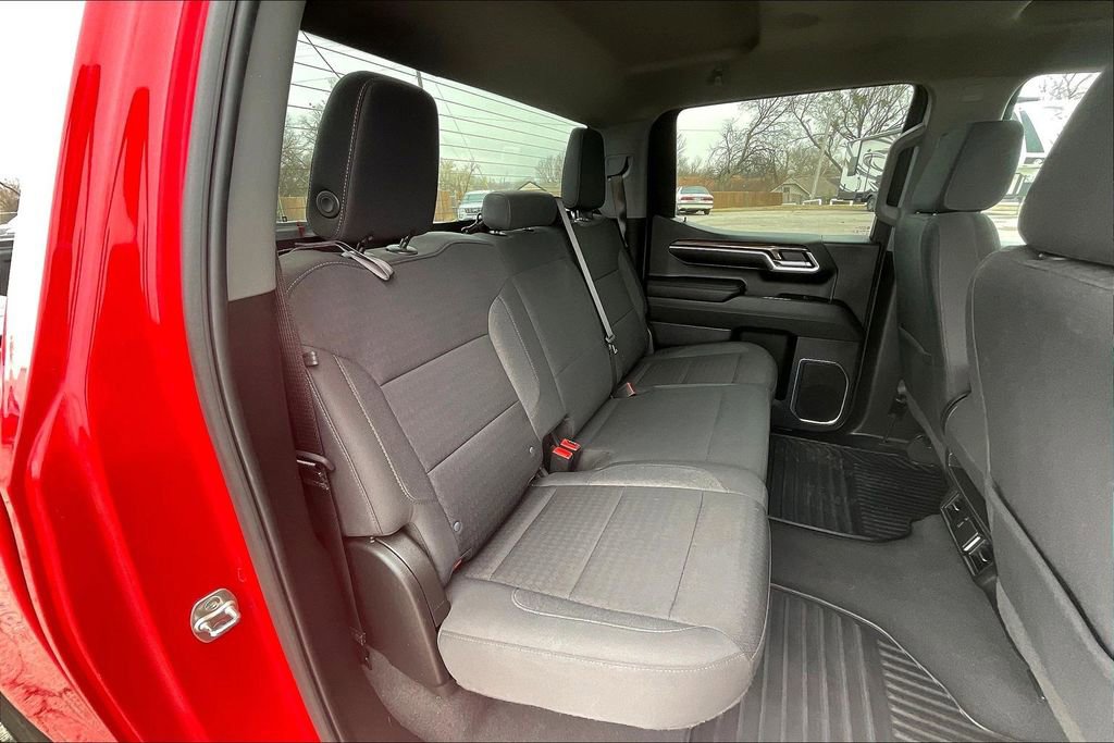 Used 2025 Chevrolet Silverado 1500 LT image 29