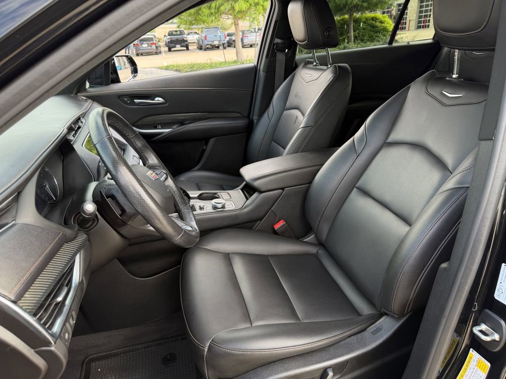 Used 2020 Cadillac XT4 Sport w/ Cold Weather Package FWD image 24