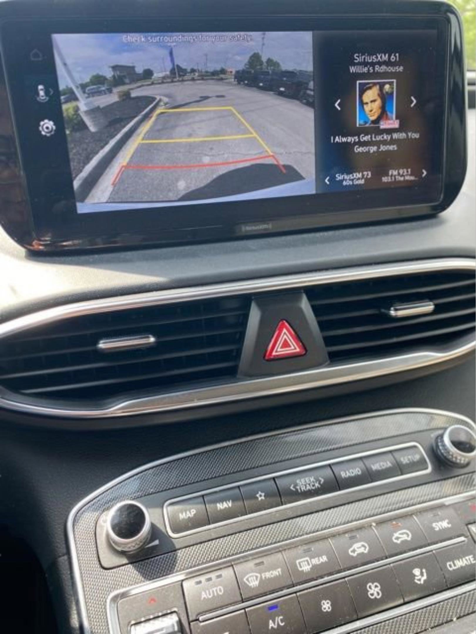 Used 2023 Hyundai Santa Fe SEL image 15