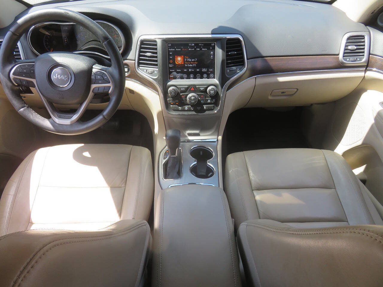 Used 2018 Jeep Grand Cherokee Limited AWD/4WD image 12
