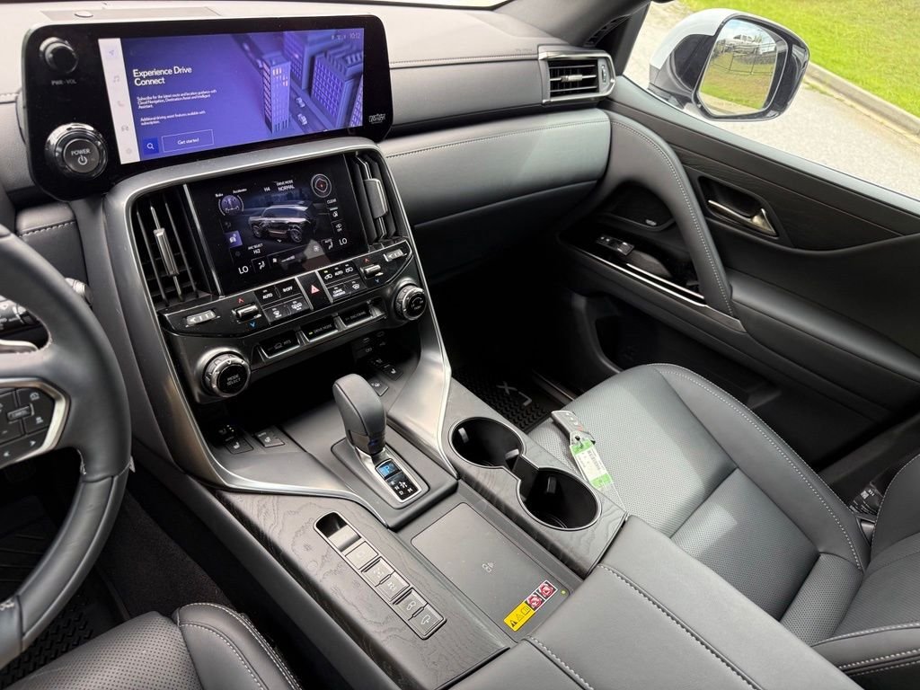 Certified 2026 Lexus LX 700h Luxury AWD/4WD image 36